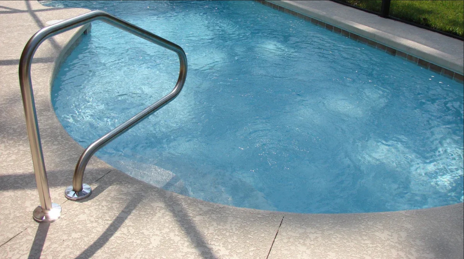 How Much Is A Fiberglass Pool​